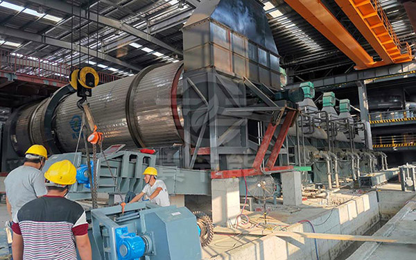 城市污泥烘干設(shè)備安裝現(xiàn)場(chǎng) 城市污泥烘干設(shè)備安裝現(xiàn)場(chǎng)