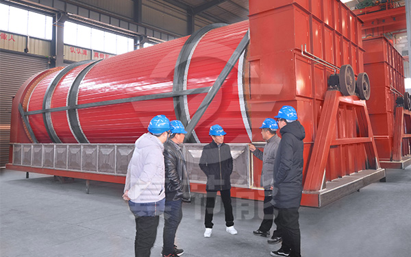 重金屬污泥烘干設(shè)備運(yùn)行現(xiàn)場(chǎng) 重金屬污泥烘干設(shè)備運(yùn)行現(xiàn)場(chǎng)